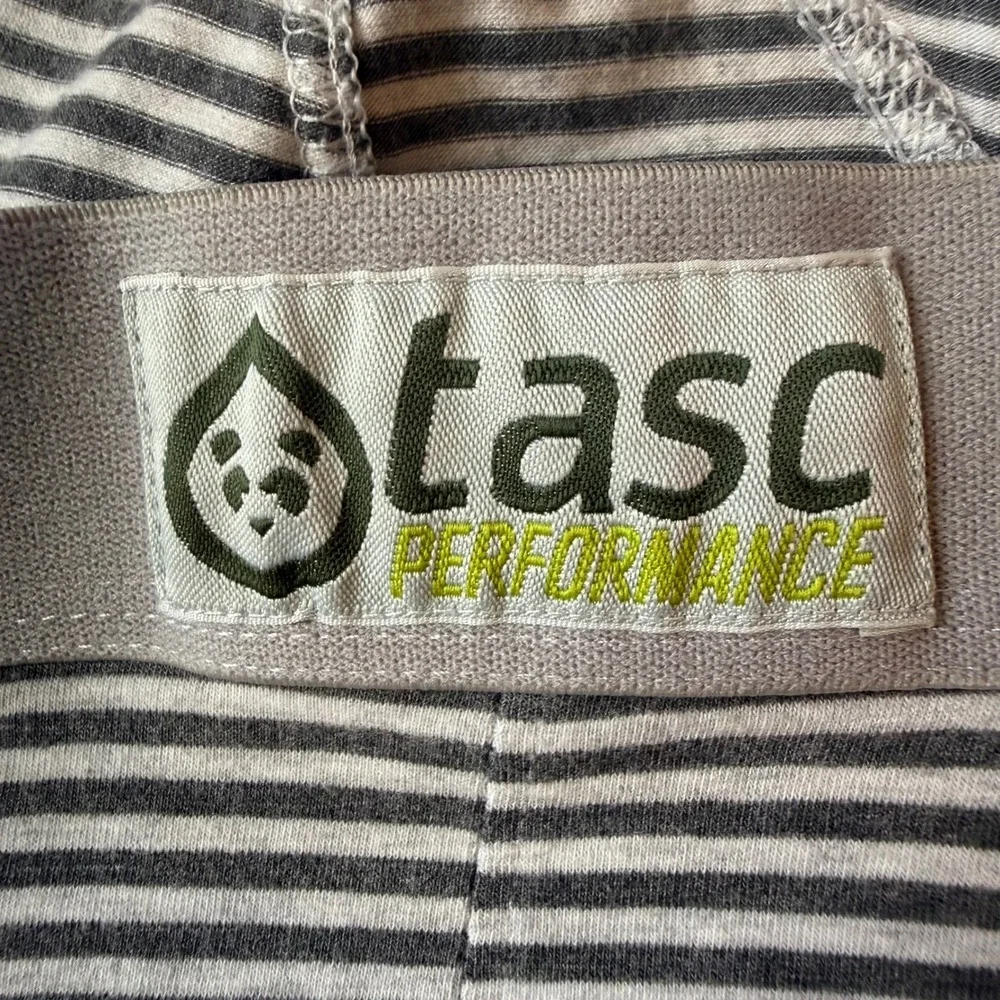 tasc Performance Mens Boxer Briefs Striped Grey White XXL 38-40 Waist Inseam 3‎